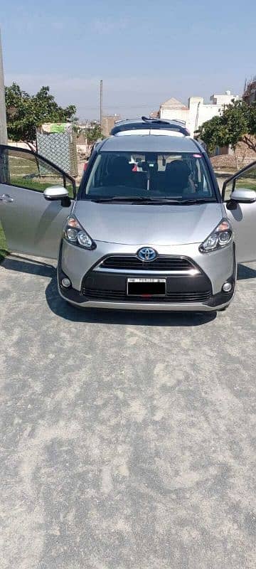 TOYOTA SIENTA 2