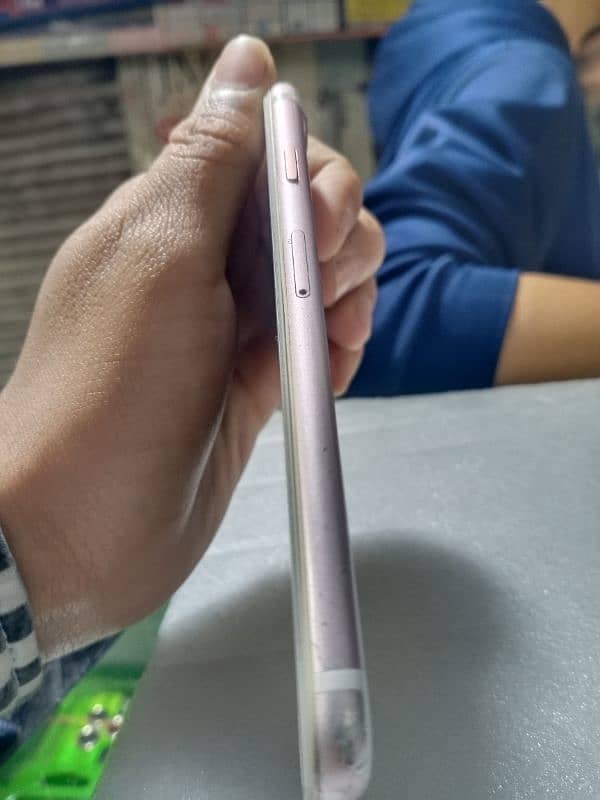 Iphone 7 PTA Approved 4