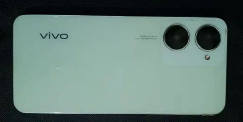 vivo y03 10/10 condition and perfect phone all ok hn 2month chla hn 0