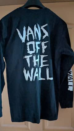 Vans T. shirt full sleeves