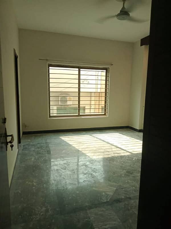 10 Marla Lower Portion For Rent In Wapda Town 1