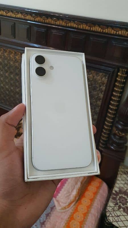 Iphone 16 plus just box open 0