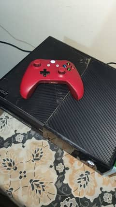 Xbox One jailbreak 500 GB with 4 games for sale / exchange with PS4