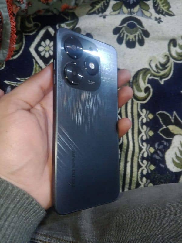 2month use just new phone h no any fault 1