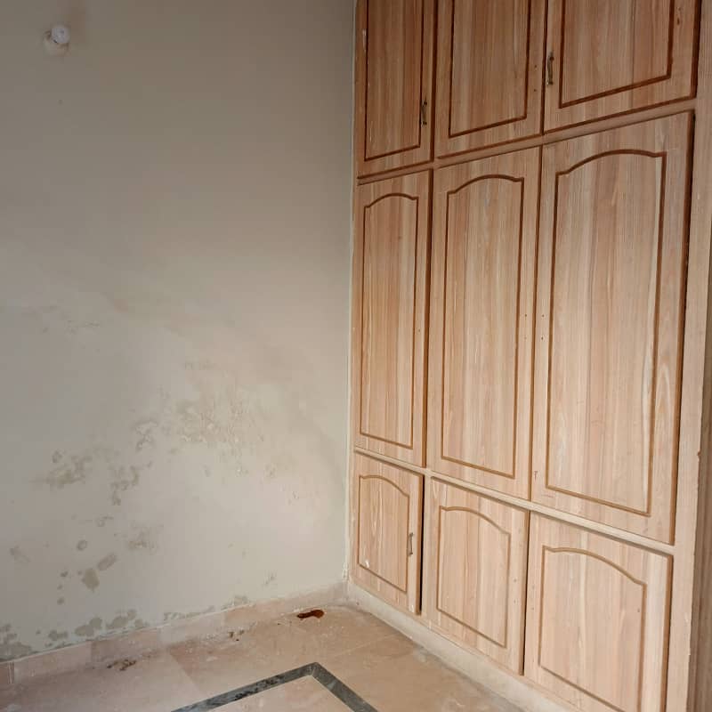 Double story house for rent in shalley valley near range road Rwp 1