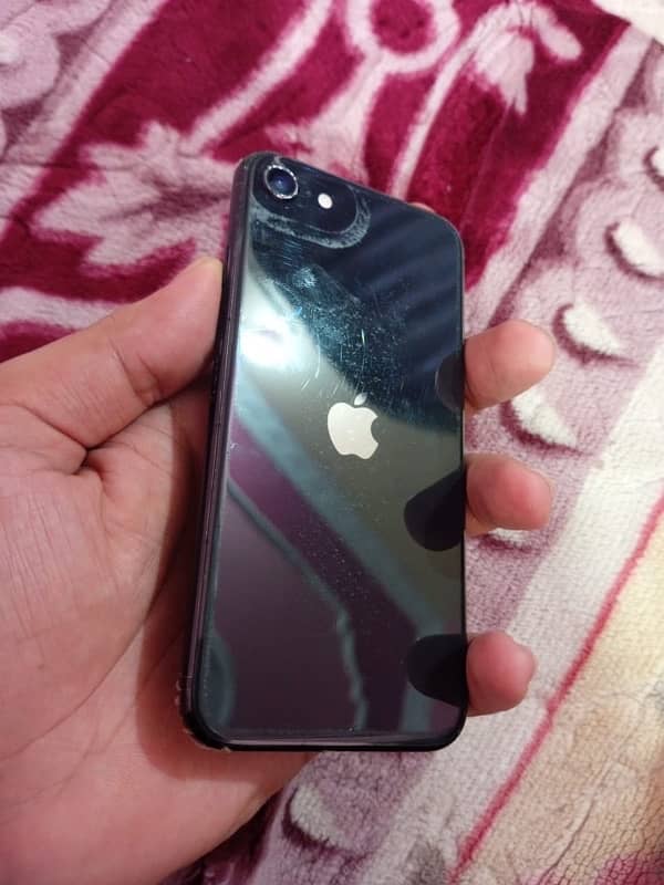 i phone SE 128 GB PTA Approve black colour 1