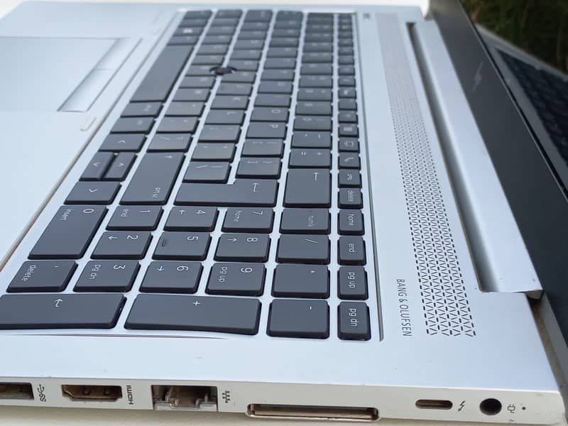 Hp elitebook 850 g5 | Core i5 8th gen | Numeric Pad | Full Keyboard 2