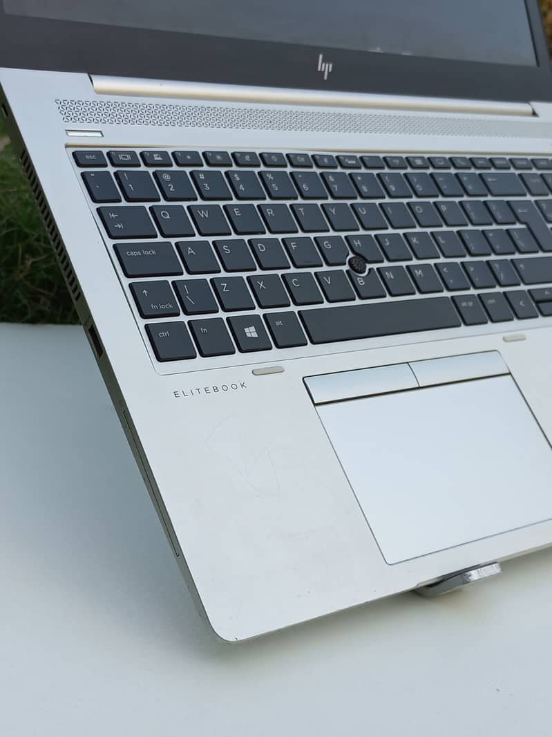 Hp elitebook 850 g5 | Core i5 8th gen | Numeric Pad | Full Keyboard 9