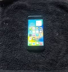 iphone 8 (non PTA)