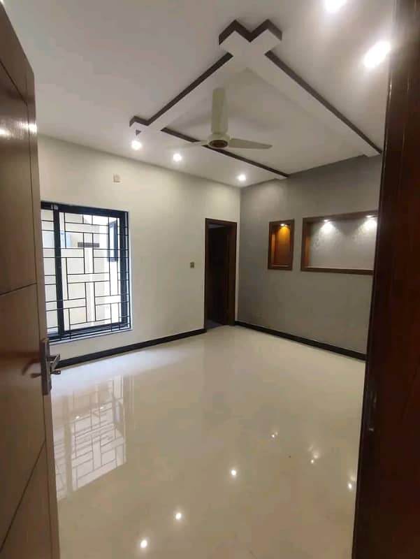 5 Marla Brand New Elegant Non Furnished house available for rent. 9