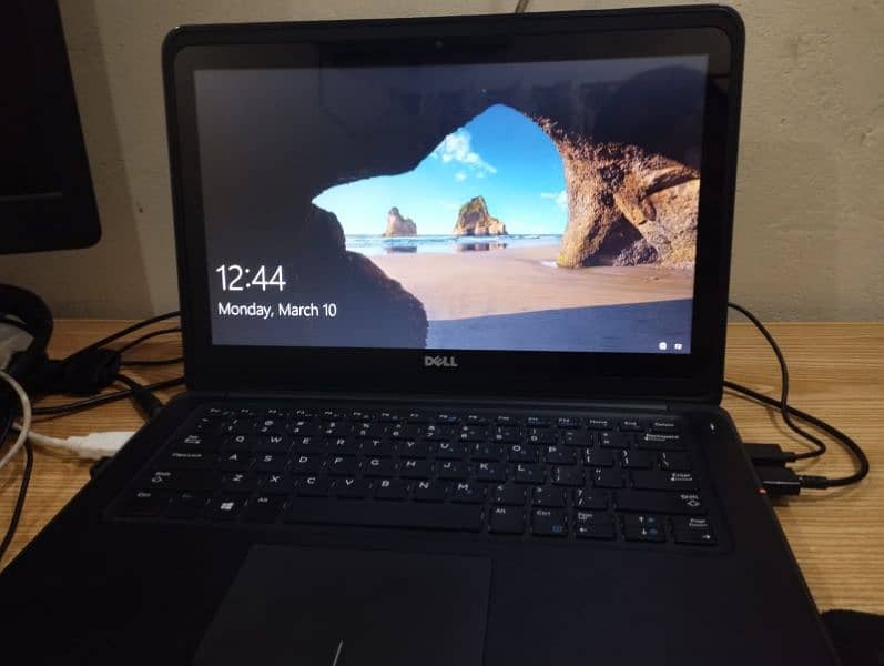 Dell Latitude Touchscreen i5 7th Gen 4