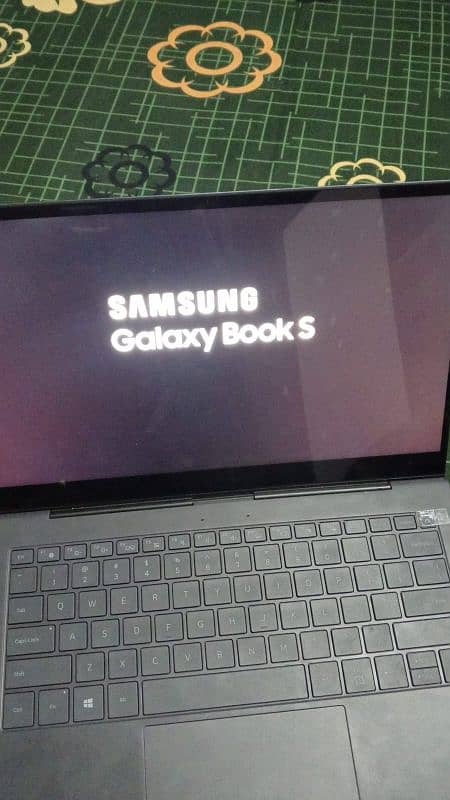 Samsung Galaxy book S 1