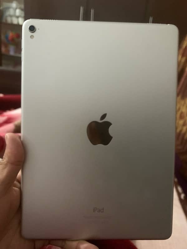 iPad Pro  9.7 inch 32 gb ha full new ha 4