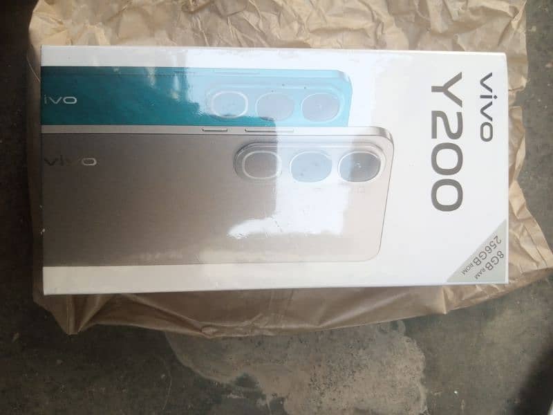 vivo y200 8+256 gb new box pack 0