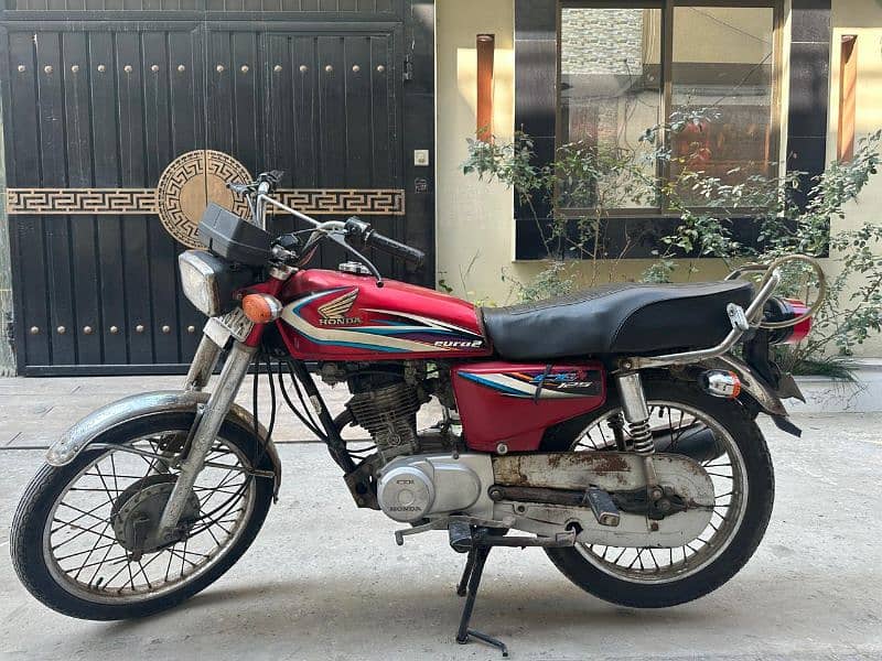 Honda CG125, Urgent sale, Flexible price, Registration Lahore, 0