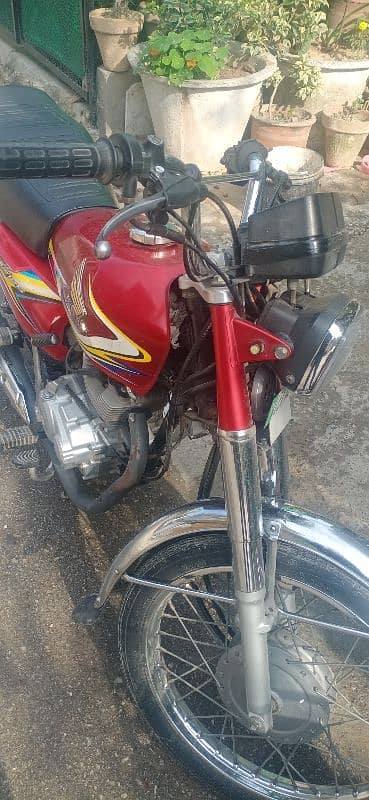 Honda 125 lush condition my own name 1