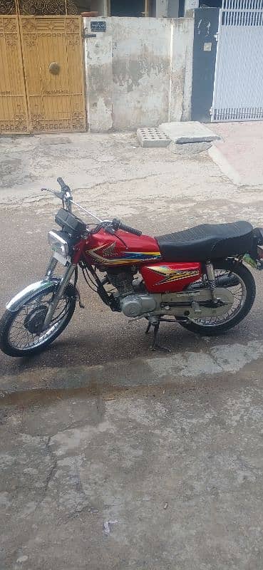 Honda 125 lush condition my own name 2