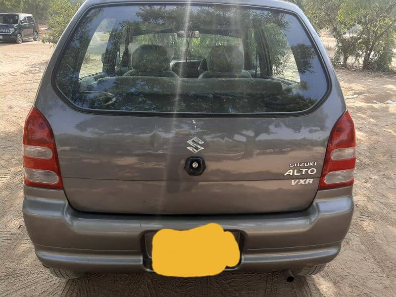 Suzuki Alto 2011 3