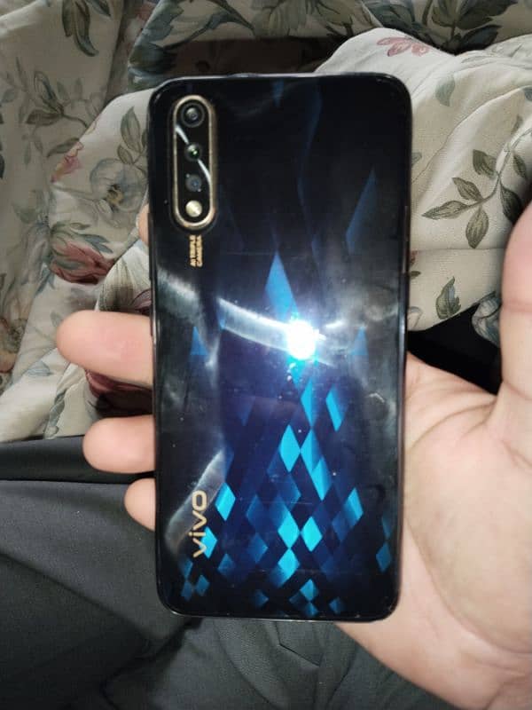 VIVO S1 1