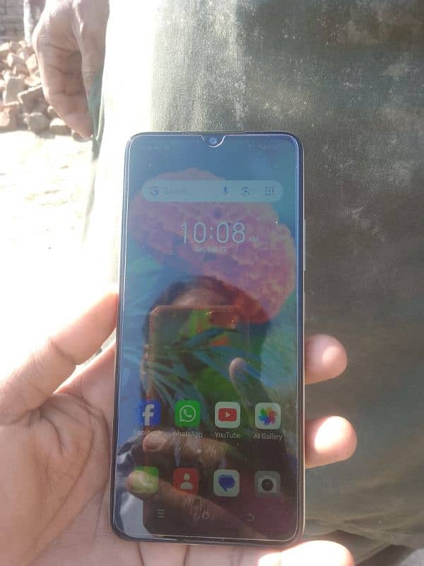 itel a70.12gb/128gb 4