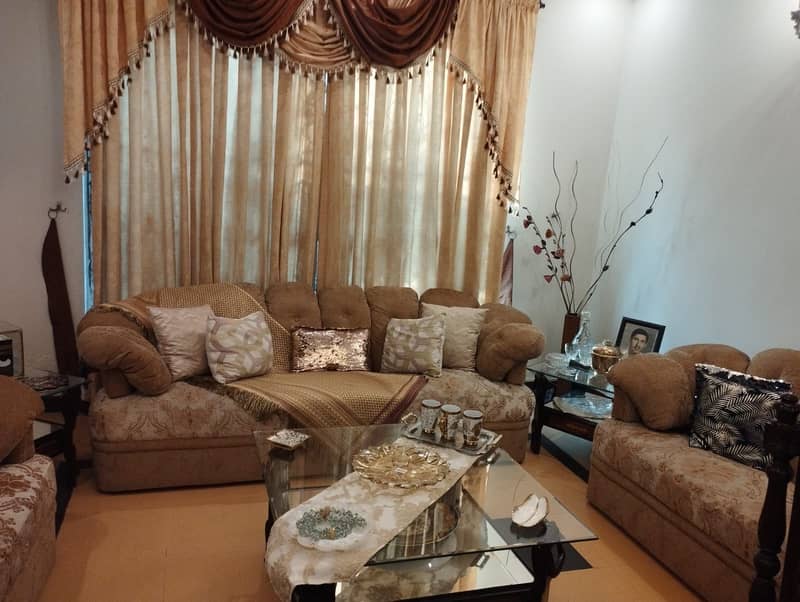 12 Marla House For Sale In Johar Town Block E Near To Allah Hu Chowk (Original Picture) Tile Flooring Double Kitchen Double Unit Hot Location Main Apporced 3