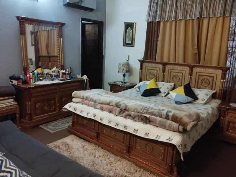 12 Marla House For Sale In Johar Town Block E Near To Allah Hu Chowk (Original Picture) Tile Flooring Double Kitchen Double Unit Hot Location Main Apporced 0