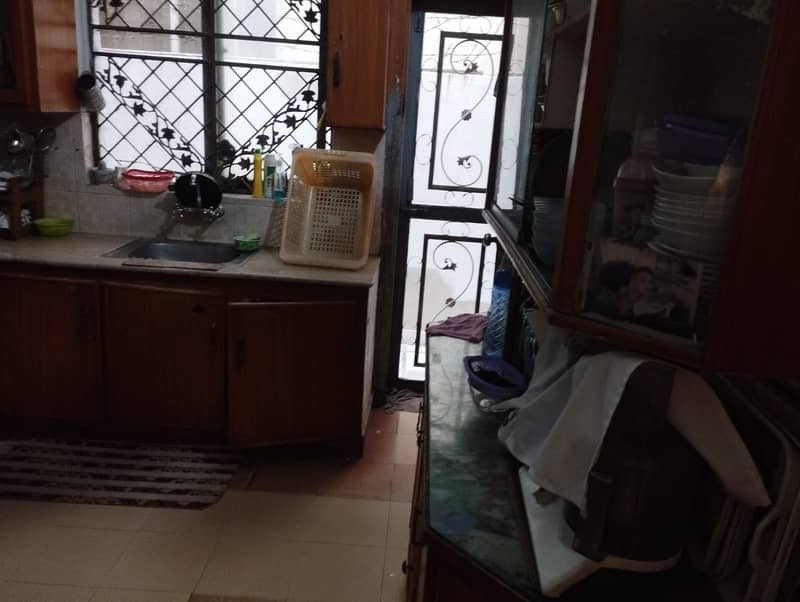 12 Marla House For Sale In Johar Town Block E Near To Allah Hu Chowk (Original Picture) Tile Flooring Double Kitchen Double Unit Hot Location Main Apporced 4