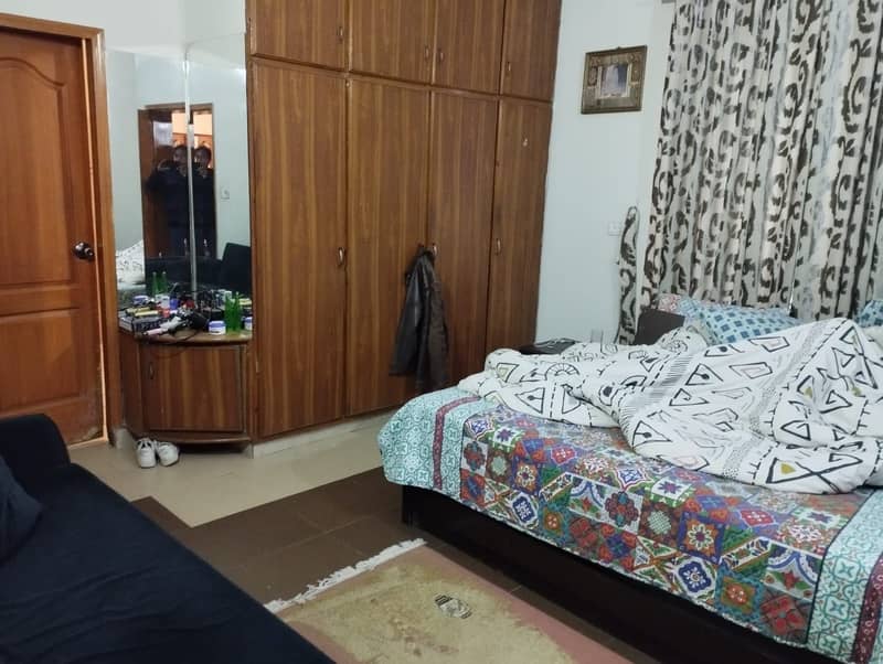 12 Marla House For Sale In Johar Town Block E Near To Allah Hu Chowk (Original Picture) Tile Flooring Double Kitchen Double Unit Hot Location Main Apporced 14