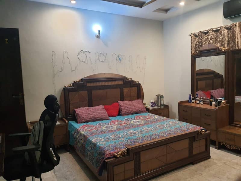 12 Marla House For Sale In Johar Town Block E Near To Allah Hu Chowk (Original Picture) Tile Flooring Double Kitchen Double Unit Hot Location Main Apporced 16