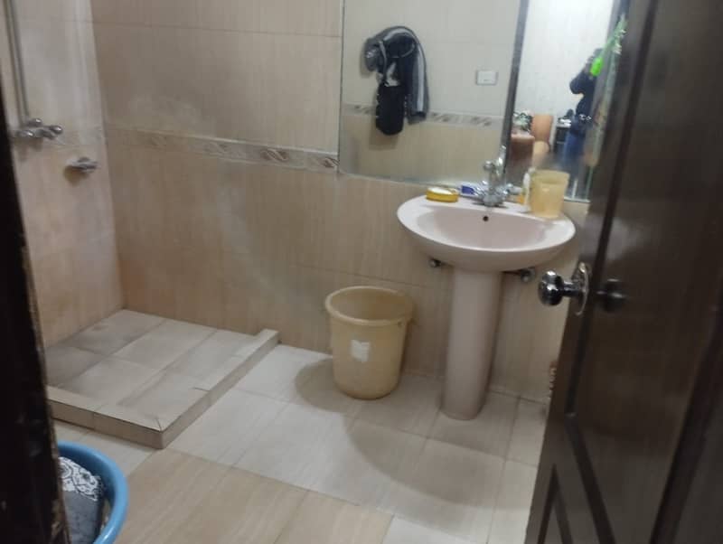 12 Marla House For Sale In Johar Town Block E Near To Allah Hu Chowk (Original Picture) Tile Flooring Double Kitchen Double Unit Hot Location Main Apporced 18