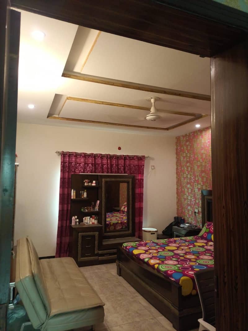 12 Marla House For Sale In Johar Town Block E Near To Allah Hu Chowk (Original Picture) Tile Flooring Double Kitchen Double Unit Hot Location Main Apporced 19