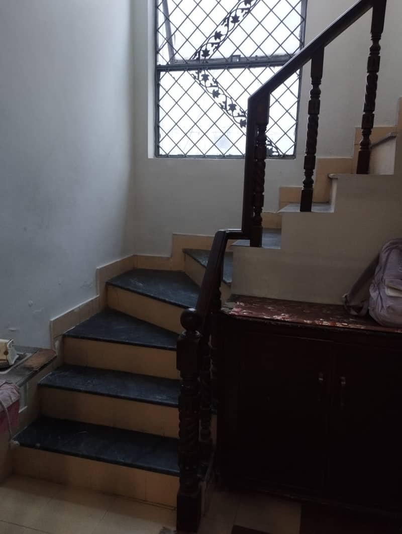 12 Marla House For Sale In Johar Town Block E Near To Allah Hu Chowk (Original Picture) Tile Flooring Double Kitchen Double Unit Hot Location Main Apporced 22