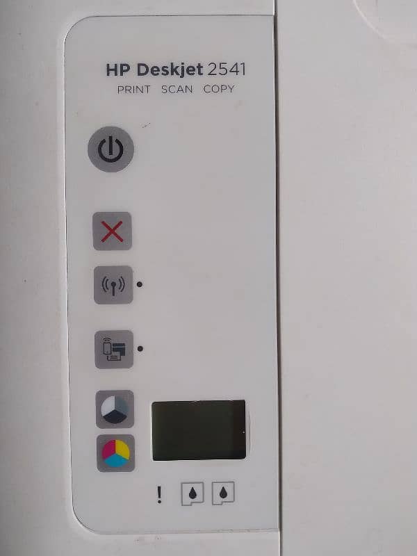 urgent selling: printer model HP Deskjet 2541 print scan copy 2