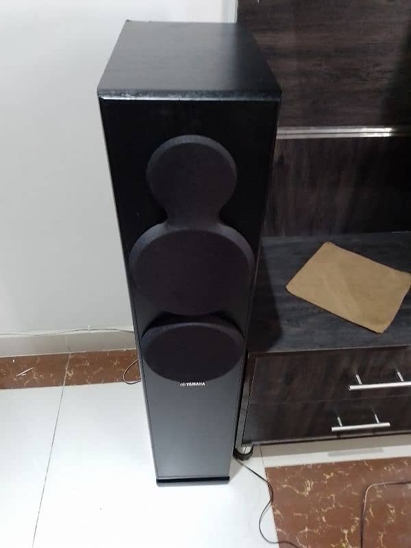 Yamaha tower speakers 6