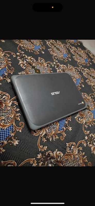 chrome books available 2