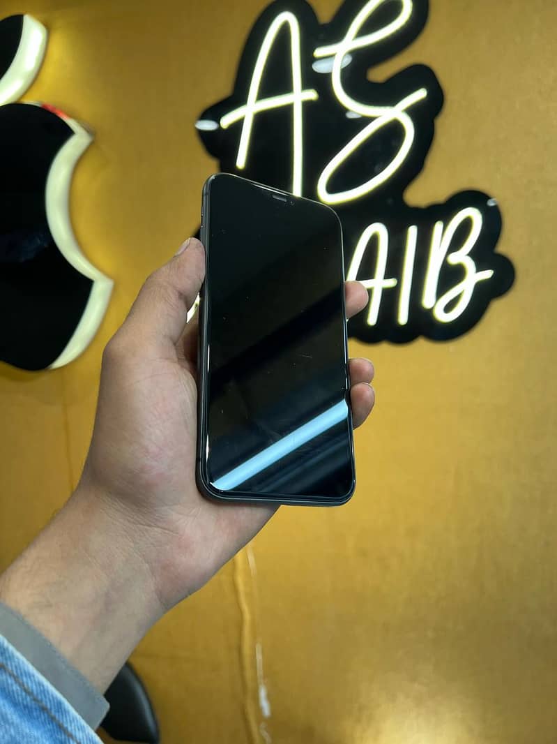 iPhone 11 64gb | Factory Unlocked 2