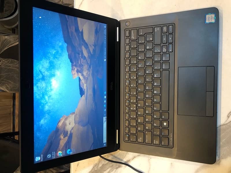 Dell latitude E5270. core i3/laptop for sale 7