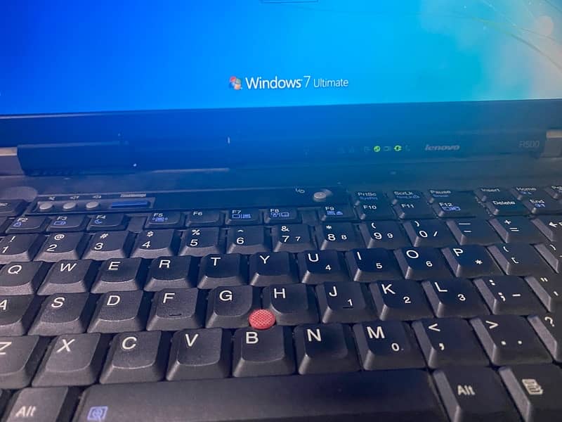 Lenovo R500 Laptop With Charger - Supports Windows 10 1