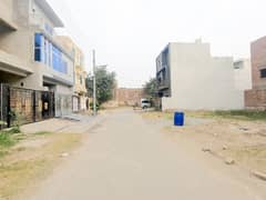 5 Marla plot for Sale in Tahir Block SA Garden phase 2