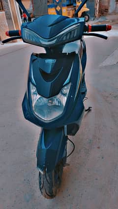 yj future green color scooty urgent sale