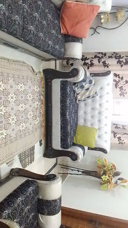 For Sale: Premium 6-Seater Sofa Set – Rs. 80,000 – +92 370 8428327 4