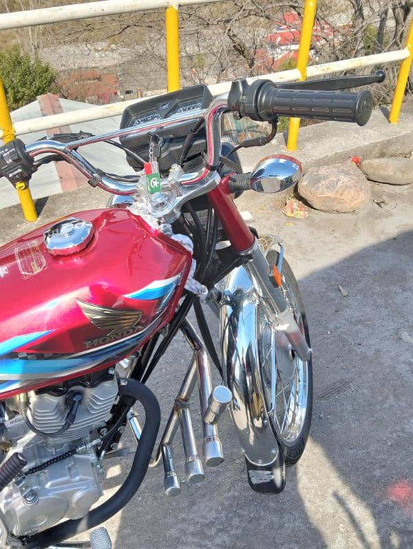 Honda 125 2024 model zero condition only 2500 km Chala ha 5