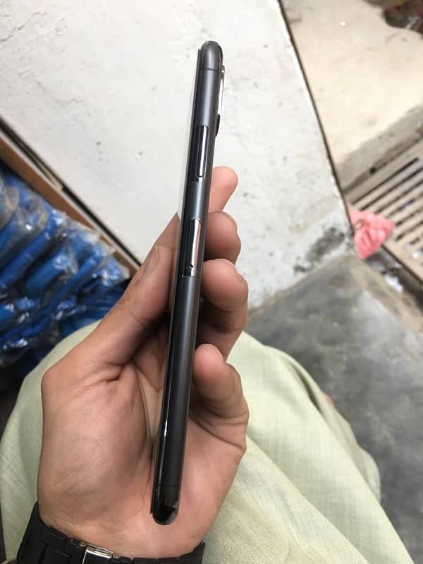 i phone xsmax waterpack  64GB pta oficial approved 10/10  condition 2