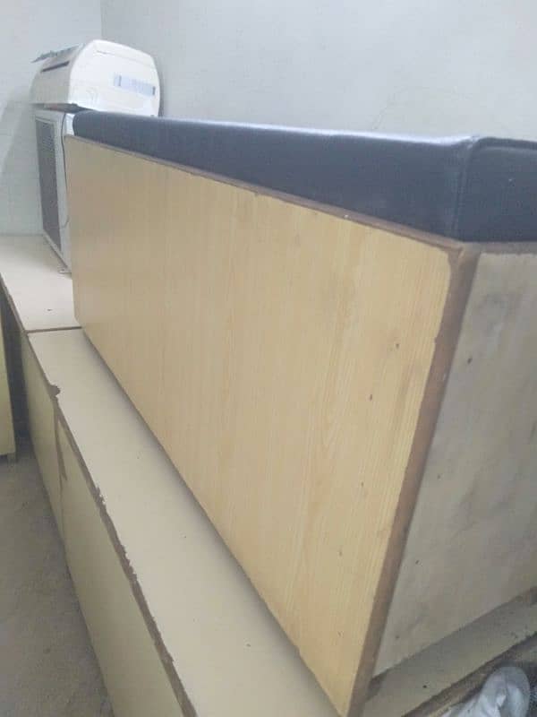 counter for fabrics shop and two bench for sale 1