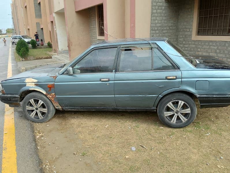 Nissan Sunny 1987 7