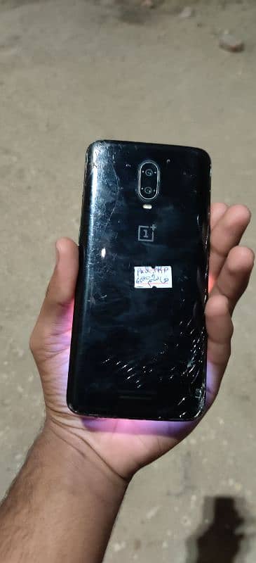 OnePlus 6T PUBG device 60 fps snapdragon 845 back crack hai or Sara A1 1