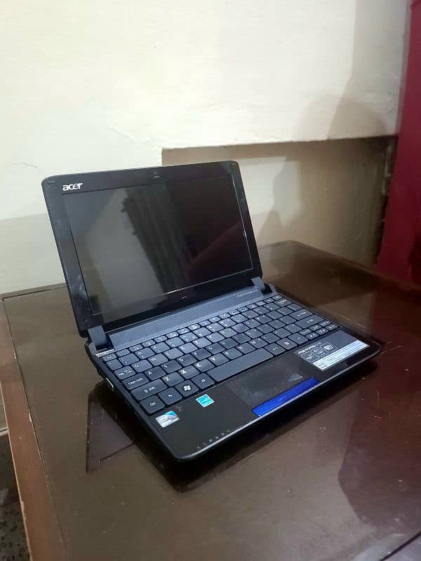 Acer Aspire One 4