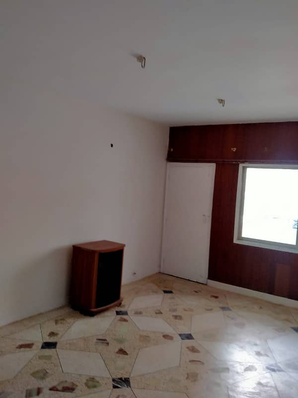 three bed dd apartment for rent in rufi lake drive johar 4