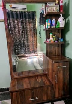 Dressing table