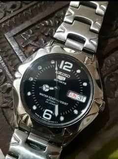 Seiko 5 sports watch for sale good condition,original movement.